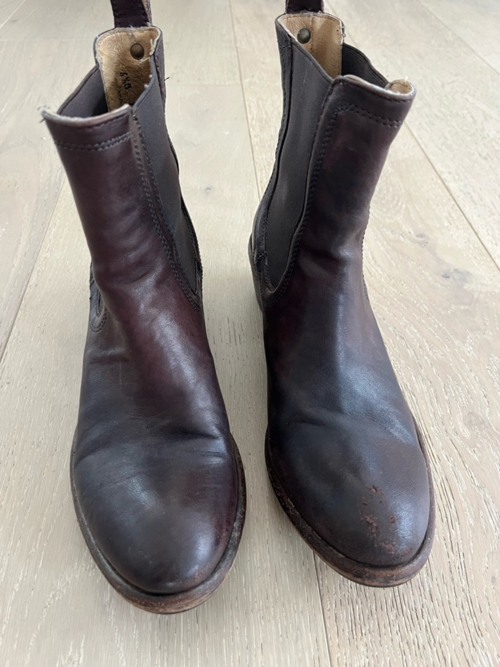 Frye Vintage Dark Brown Leather Chelsea Booties - Picture 4 of 7